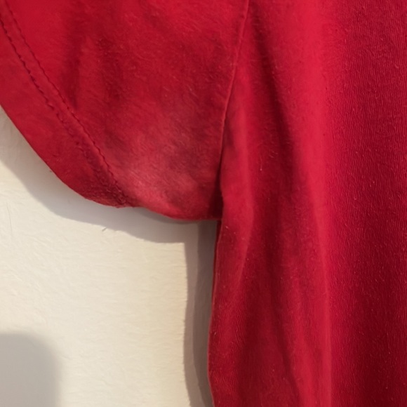 💖Bundle It!💖 Red V-Neck Short Sleeve Shirt with Pocket - Picture 3 of 6